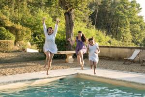 Véronique LARRUE - LARRUE VERONIQUE