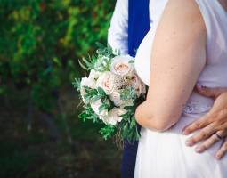 Julie RENAUT - SOUS NOS YEUX