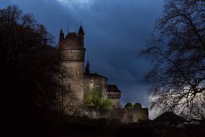 Julie RENAUT - SOUS NOS YEUX